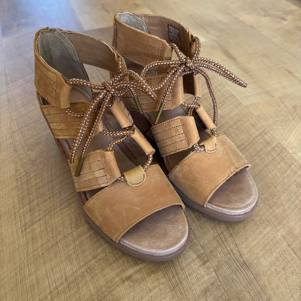 SOREL Joanie II Wedge Lace Sandals - Picture 3 of 5